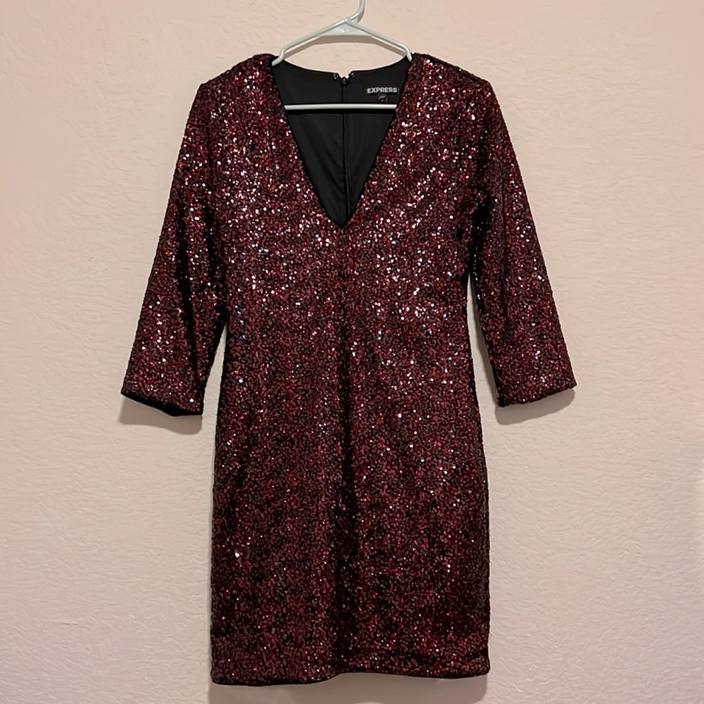 V-neck party dress
